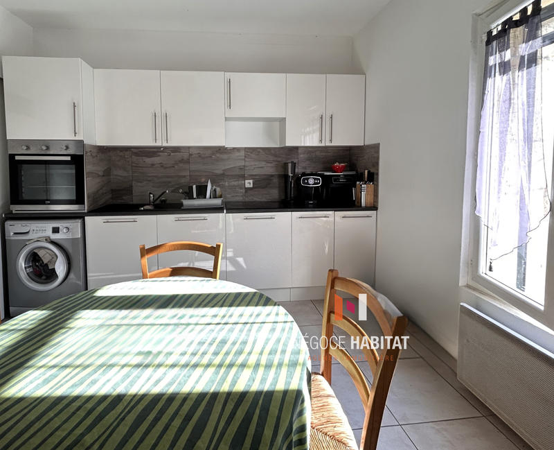 Maison - 184 m² - 8 pièces