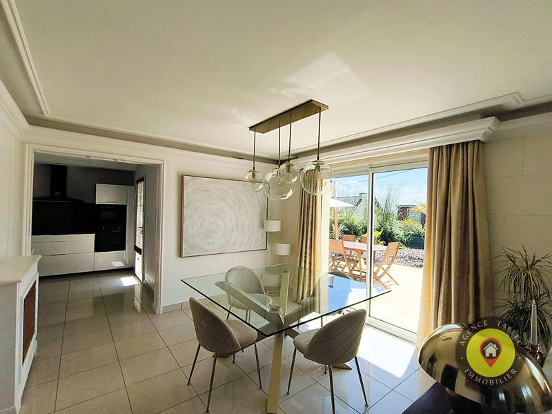 Maison - 168 m² - 6 pièces