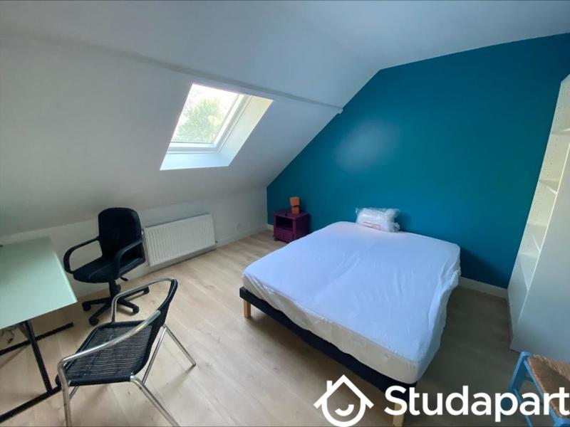 Chambre - 11 m² - 1 pièce