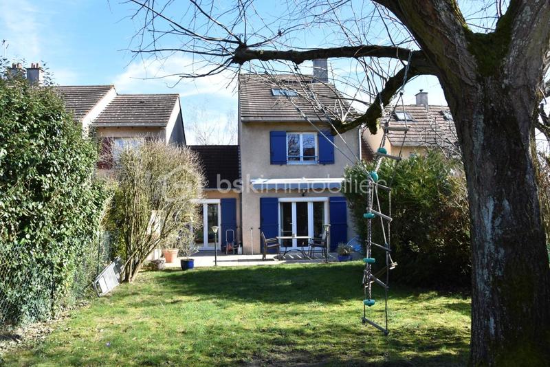 Maison - 102 m² - 5 pièces