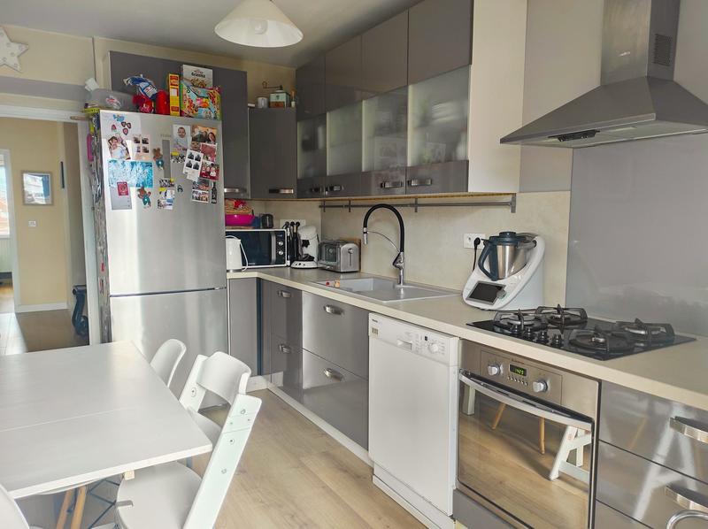 Appartement - 98 m² - 5 pièces