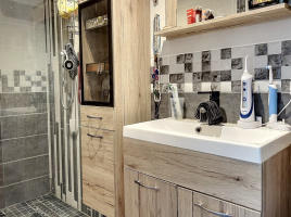 Propriété - 263 m² - 11 pièces