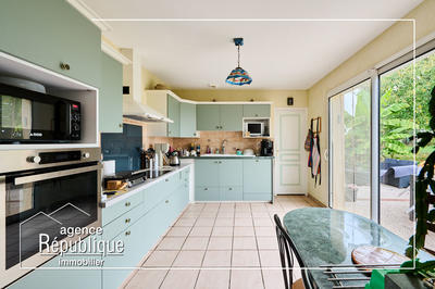 Maison - 143 m² - 6 pièces