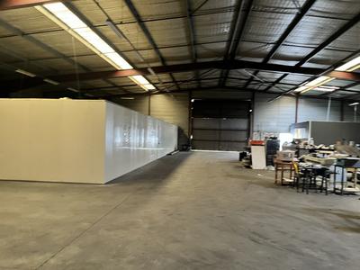 Local d'activités - 956 m²