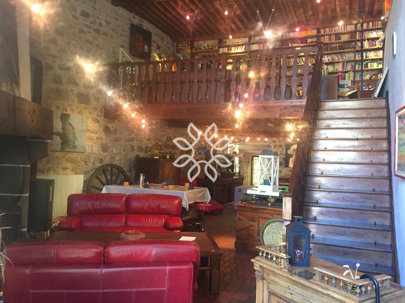 Maison de village - 200 m² - 6 pièces