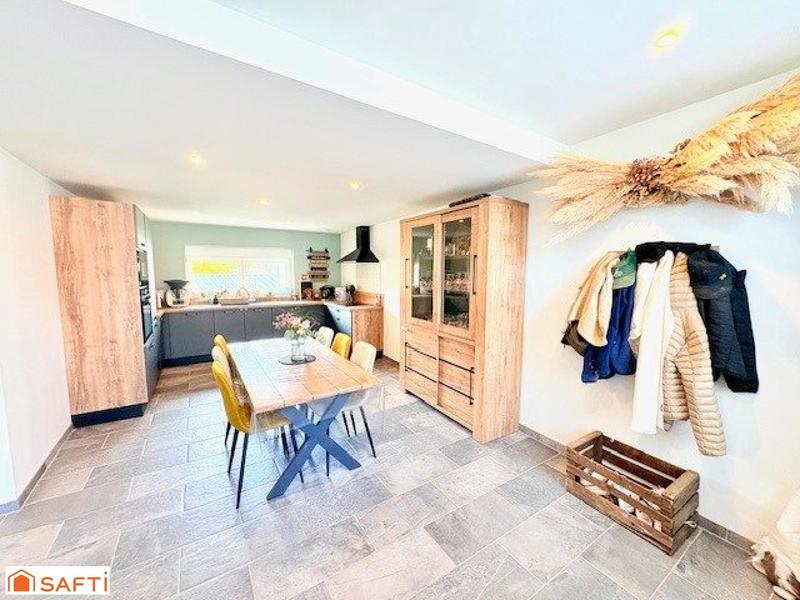 Maison - 95 m² - 6 pièces