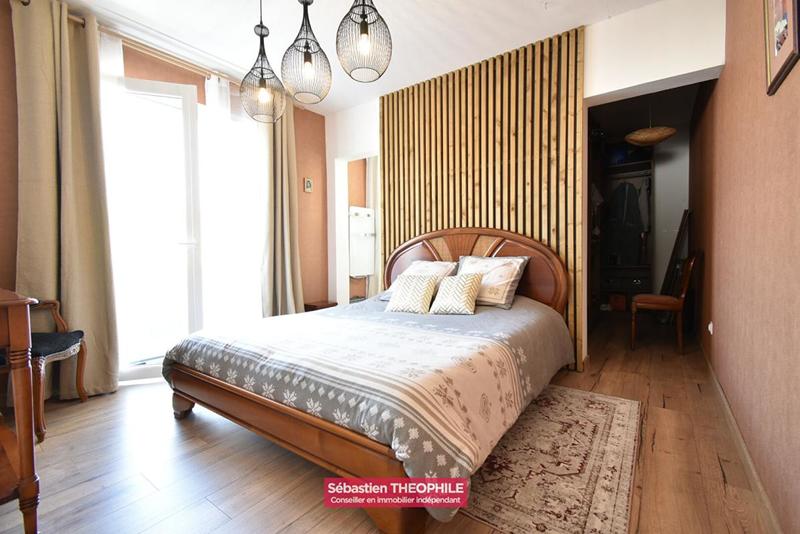 Maison - 194 m² - 6 pièces