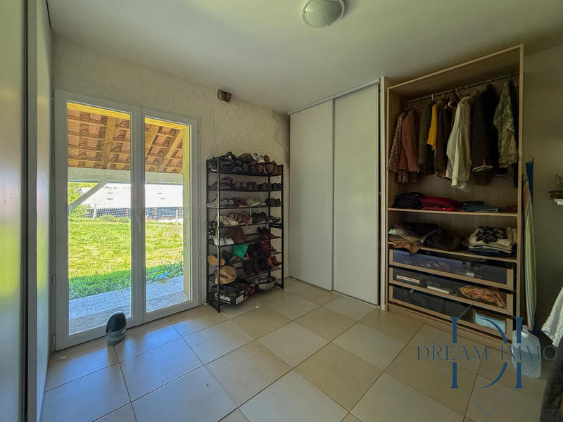 Maison - 280 m² - 8 pièces