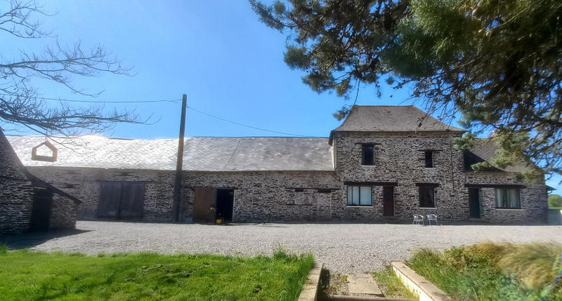 Maison en pierre - 134 m² - 6 pièces