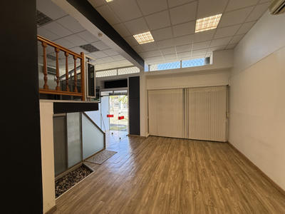 Local commercial - 110 m²