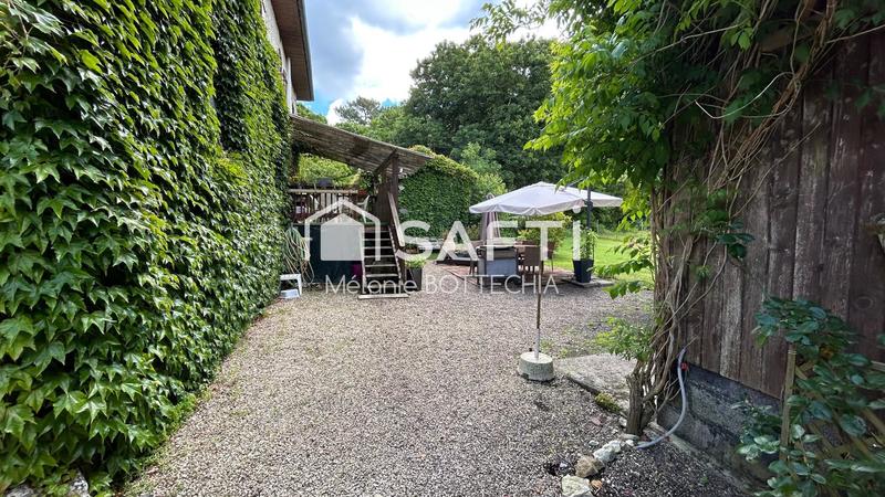 Maison - 264 m² - 10 pièces