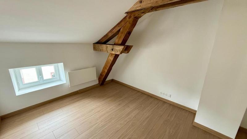 Appartement - 80 m² - 5 pièces