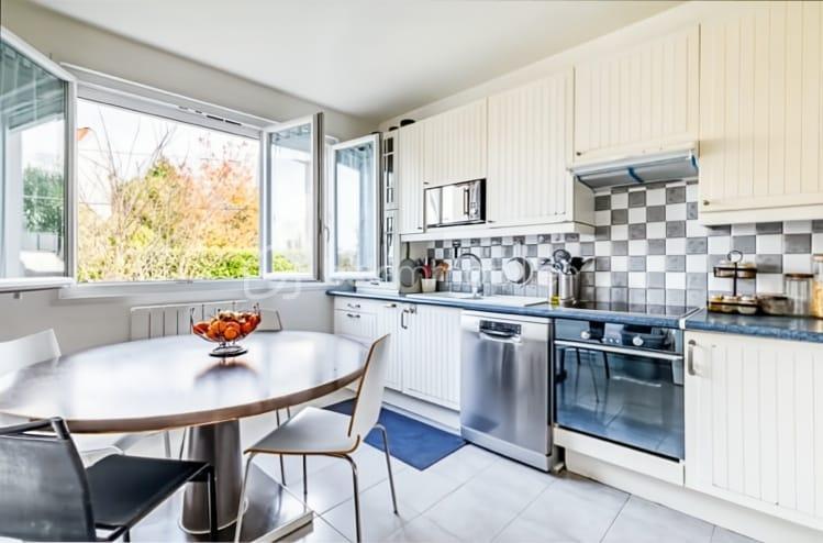 Maison ancienne - 200 m² - 8 pièces