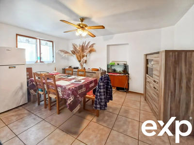 Maison - 104 m² - 4 pièces