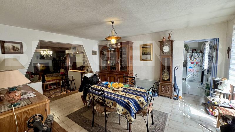 Maison de village - 216 m² - 11 pièces