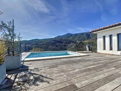 Maison - 195 m² - 5 pièces