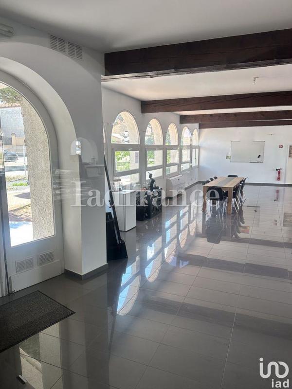 Local commercial - 330 m²