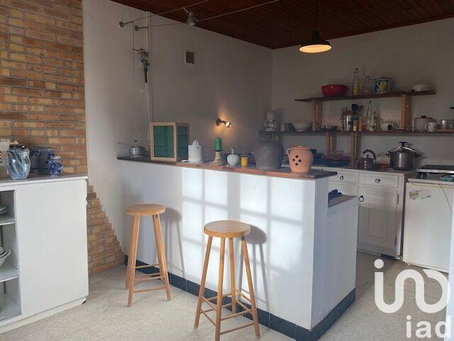 Maison - 221 m² - 5 pièces