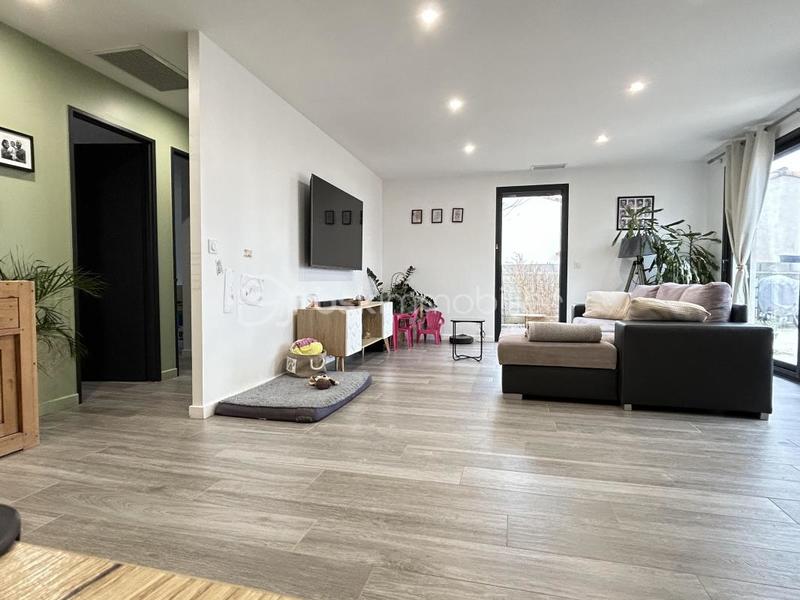 Maison traditionnelle - 104 m² - 5 pièces