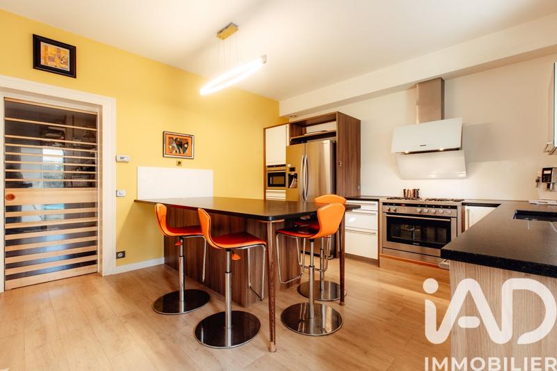 Maison - 400 m² - 17 pièces