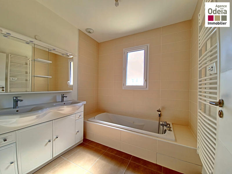 Maison - 112 m² - 6 pièces