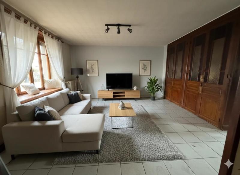 Maison - 259 m² - 10 pièces