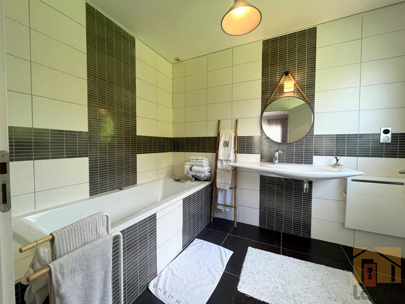 Maison contemporaine - 167 m² - 5 pièces