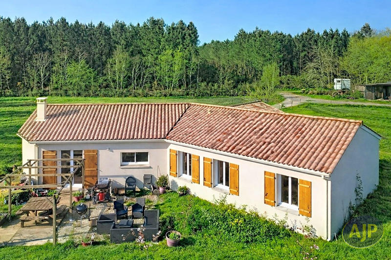 Maison - 132 m² - 7 pièces