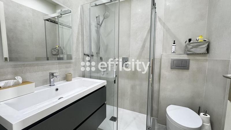 Appartement - 170 m² - 5 pièces