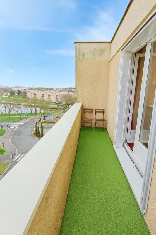 Appartement - 94 m² - 5 pièces