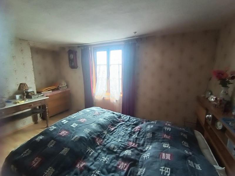 Maison - 99 m² - 5 pièces