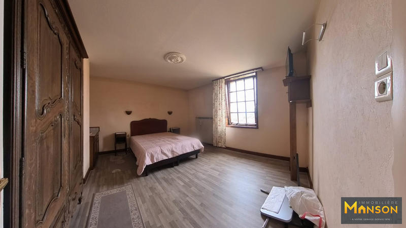 Maison ancienne - 239 m² - 10 pièces