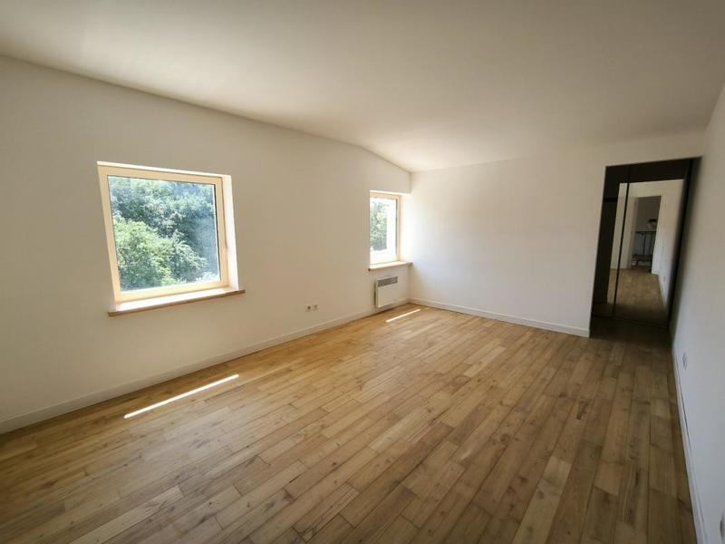 Demeure - 424 m² - 11 pièces