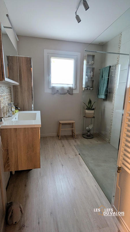 Maison - 98 m² - 4 pièces