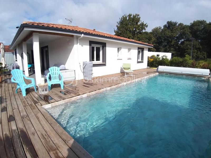 Maison - 101 m² - 4 pièces