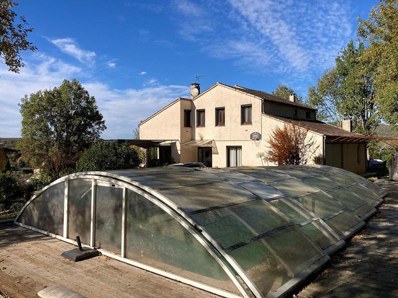 Maison - 255 m² - 9 pièces