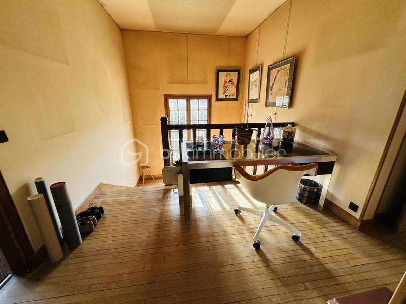 Demeure - 140 m² - 5 pièces