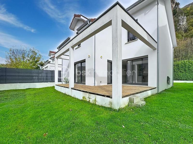 Maison - 115 m² - 4 pièces