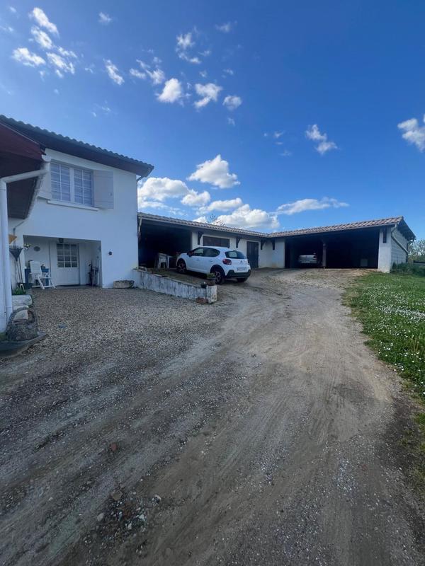 Maison - 209 m² - 5 pièces