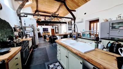 Maison - 265 m² - 9 pièces