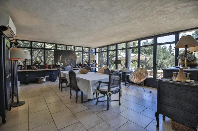 Villa - 245 m² - 7 pièces