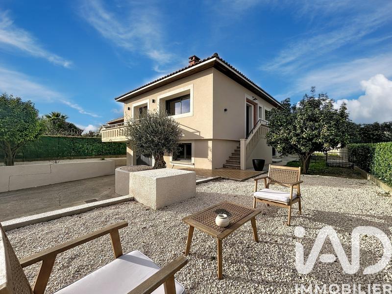 Maison - 103 m² - 4 pièces