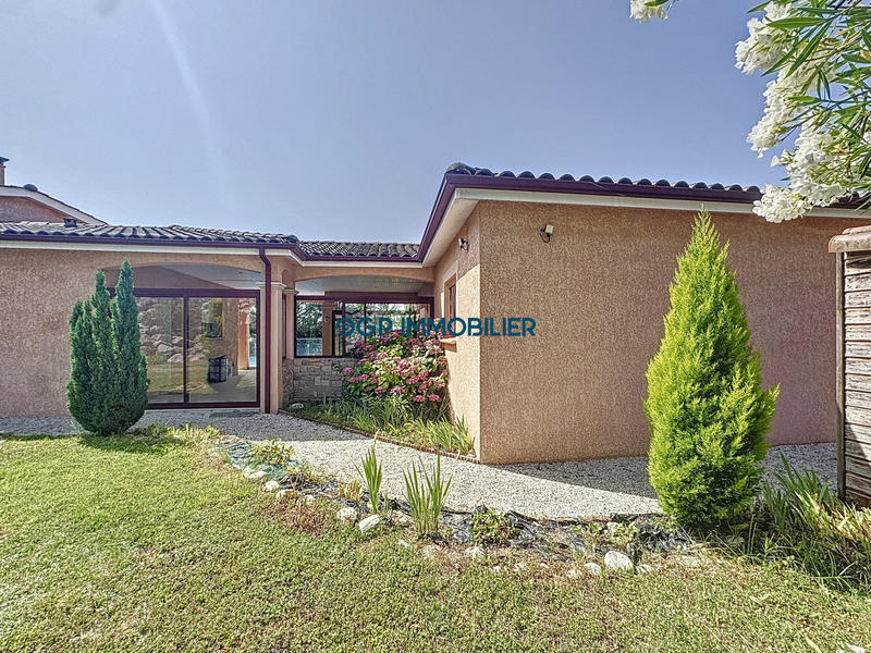 Maison - 161 m² - 5 pièces