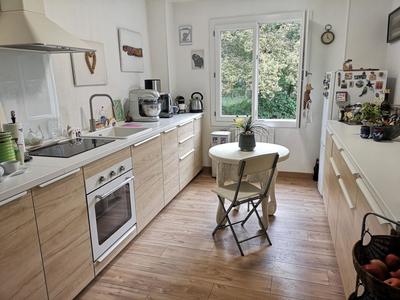 Maison - 380 m² - 12 pièces