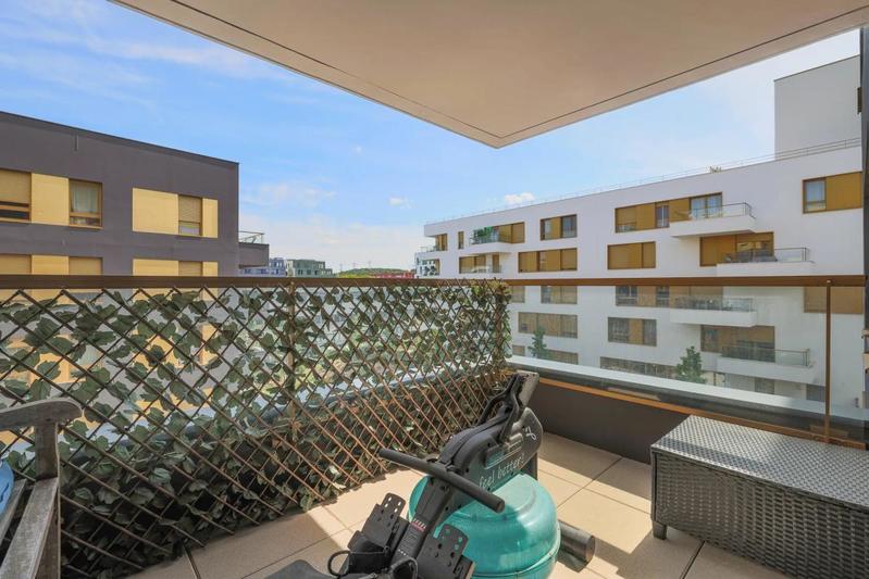 Appartement - 99 m² - 5 pièces