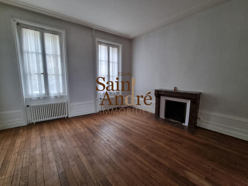 Maison - 200 m² - 8 pièces