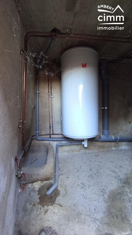 Maison - 83 m² - 8 pièces