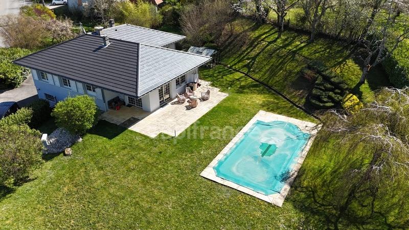 Maison - 183 m² - 4 pièces