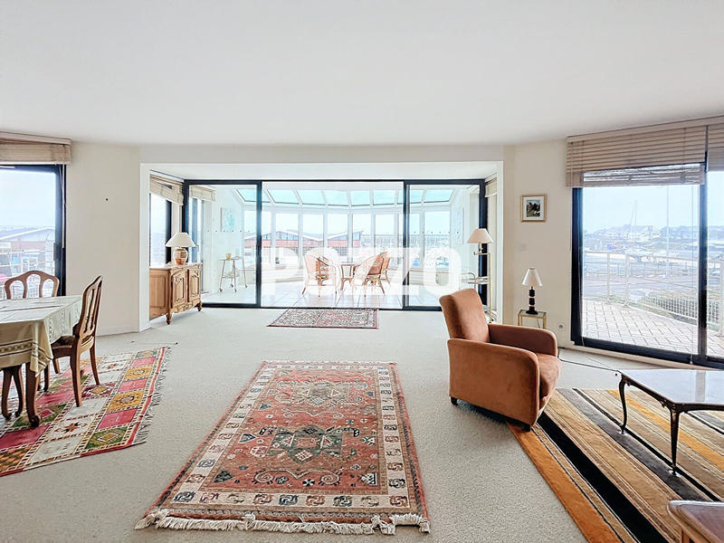 Appartement - 154 m² - 5 pièces