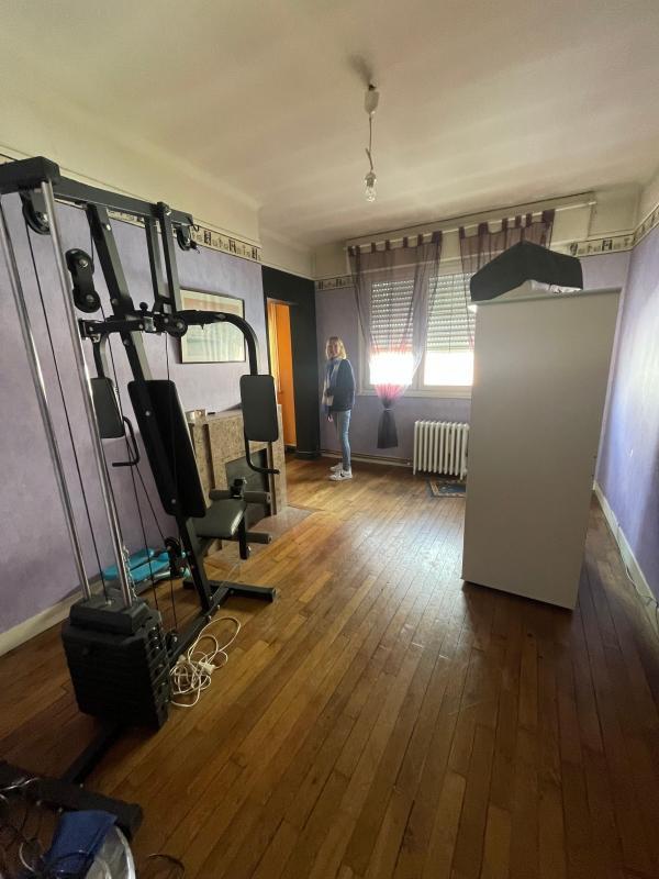 Maison - 415 m² - 9 pièces